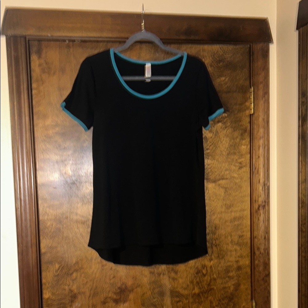 LuLaRoe Tee Shirt